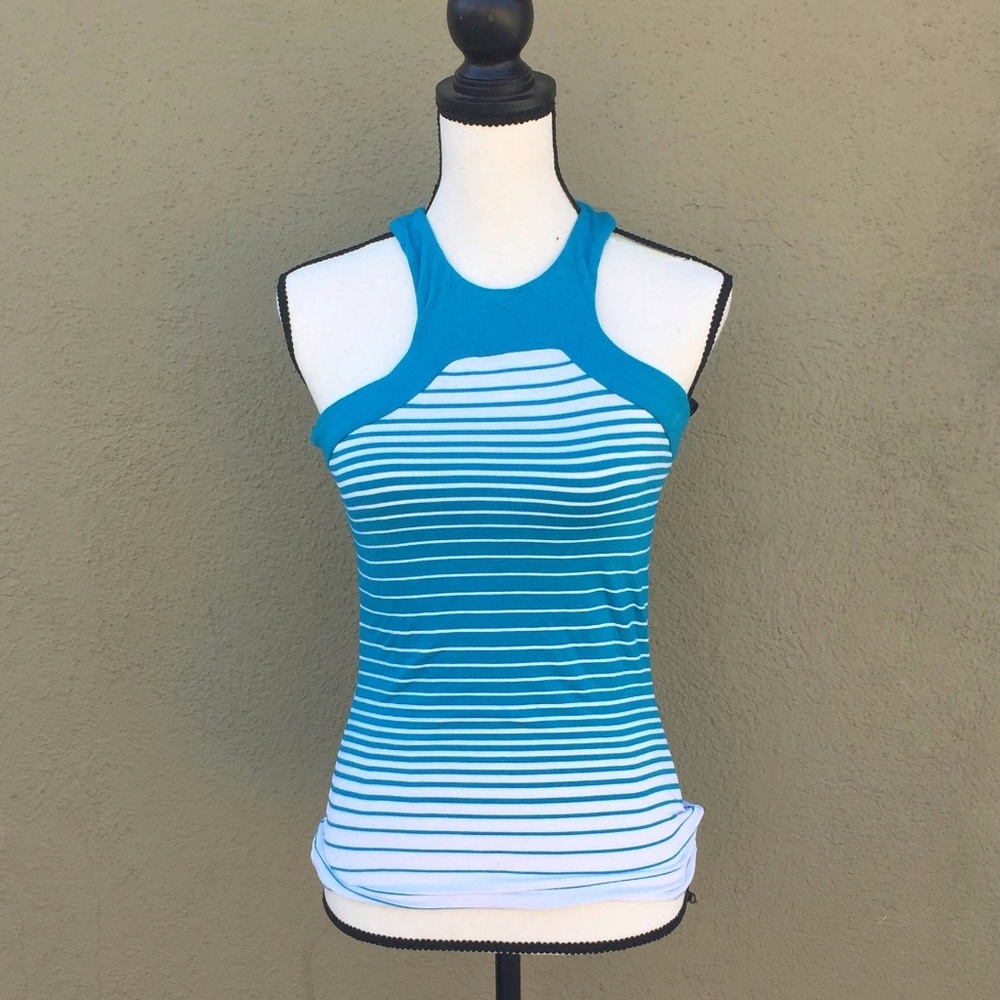 🐾3 for 40 🐾Bebe blue striped sleeveless top